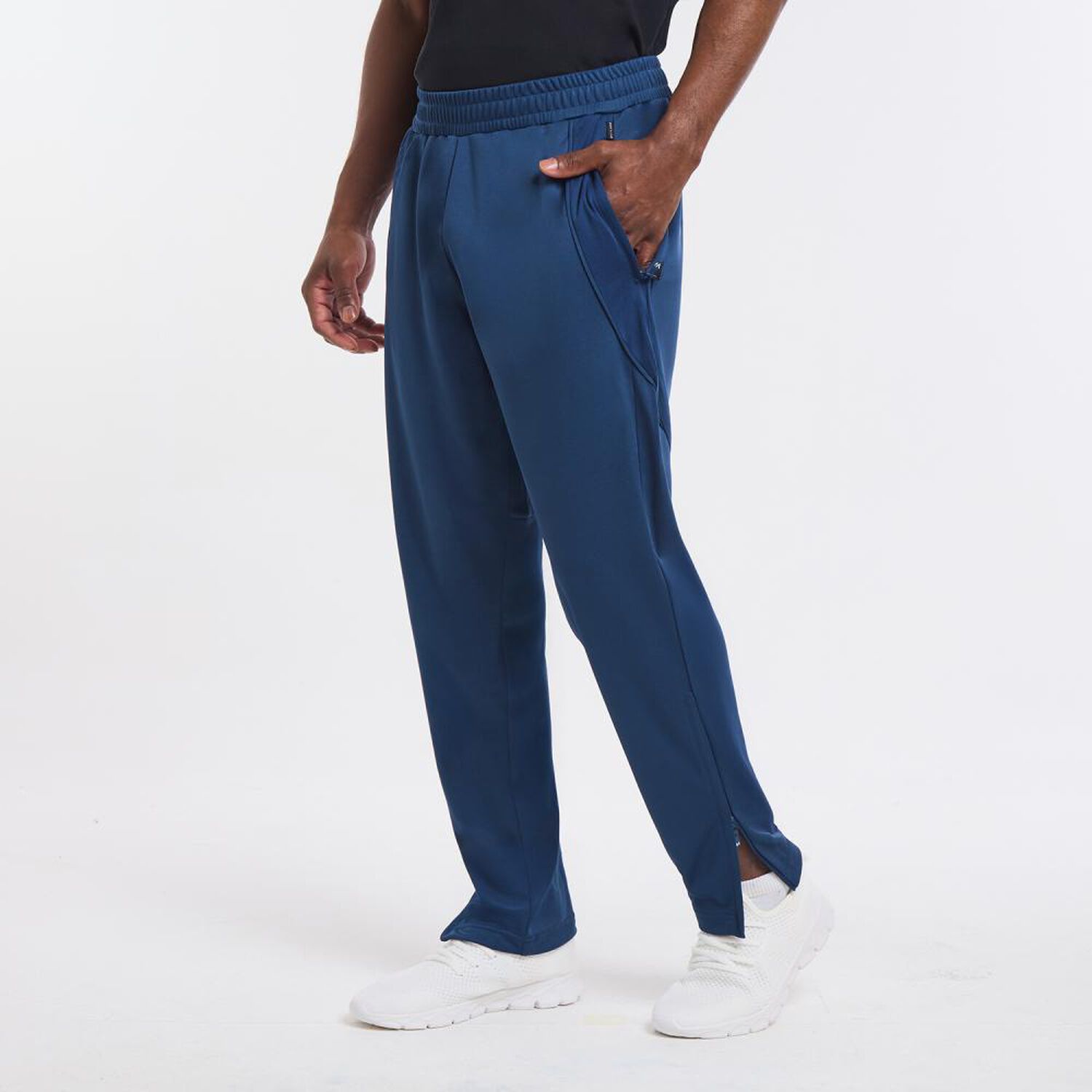 Pantal&oacute;n De Buzo Deportivo Tiro Medio Regular Hombre Wetland image number 2.0