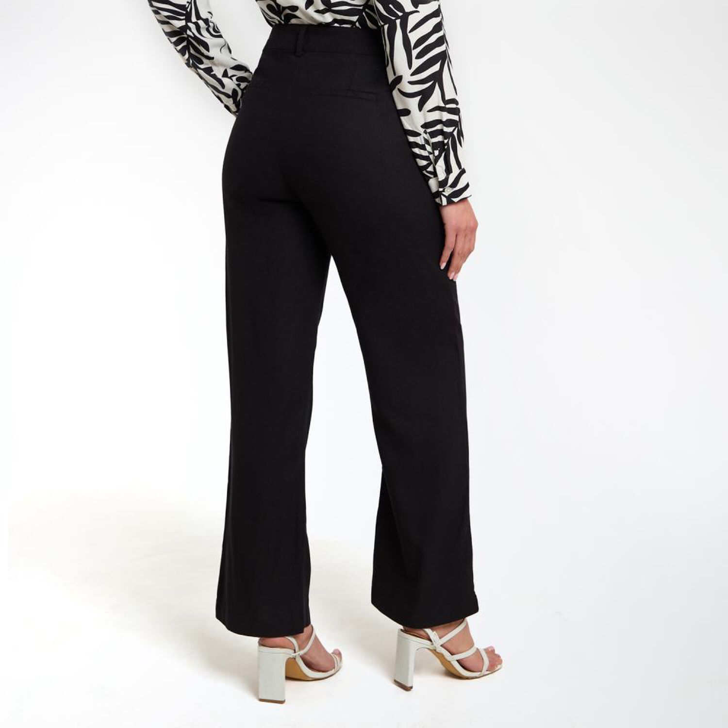 Pantal&oacute;n Sastrero Tiro Medio Straight Mujer Kimera image number 3.0