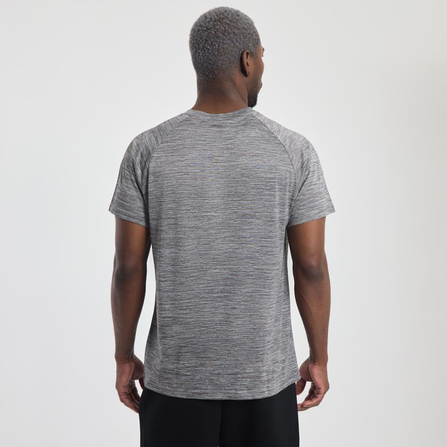 Polera Deportiva Lisa Slim Manga Corta Cuello Redondo Hombre Wetland image number 3.0