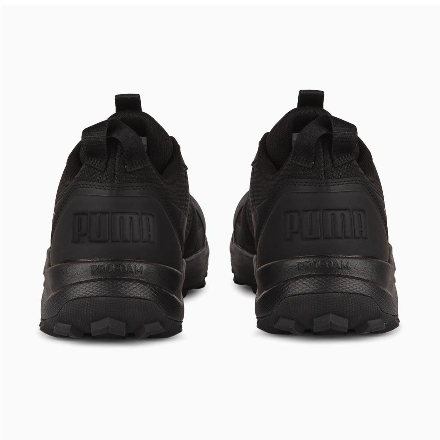 Zapatilla Outdoor Hombre Puma Boulder Low Wtr Negro Water Repellent image number 4.0