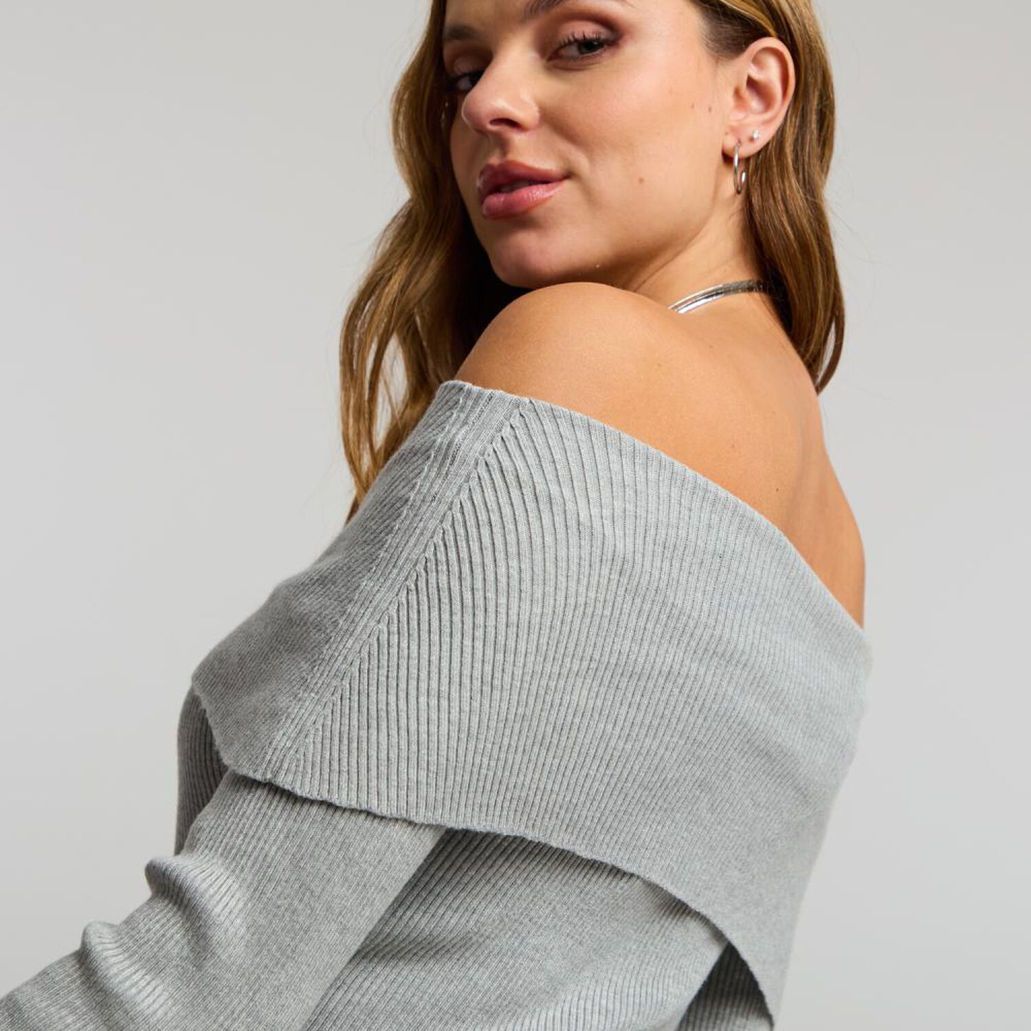 Sweater Manga Larga Hombros Descubiertos Cuello Bardot Mujer Kimera image number 4.0