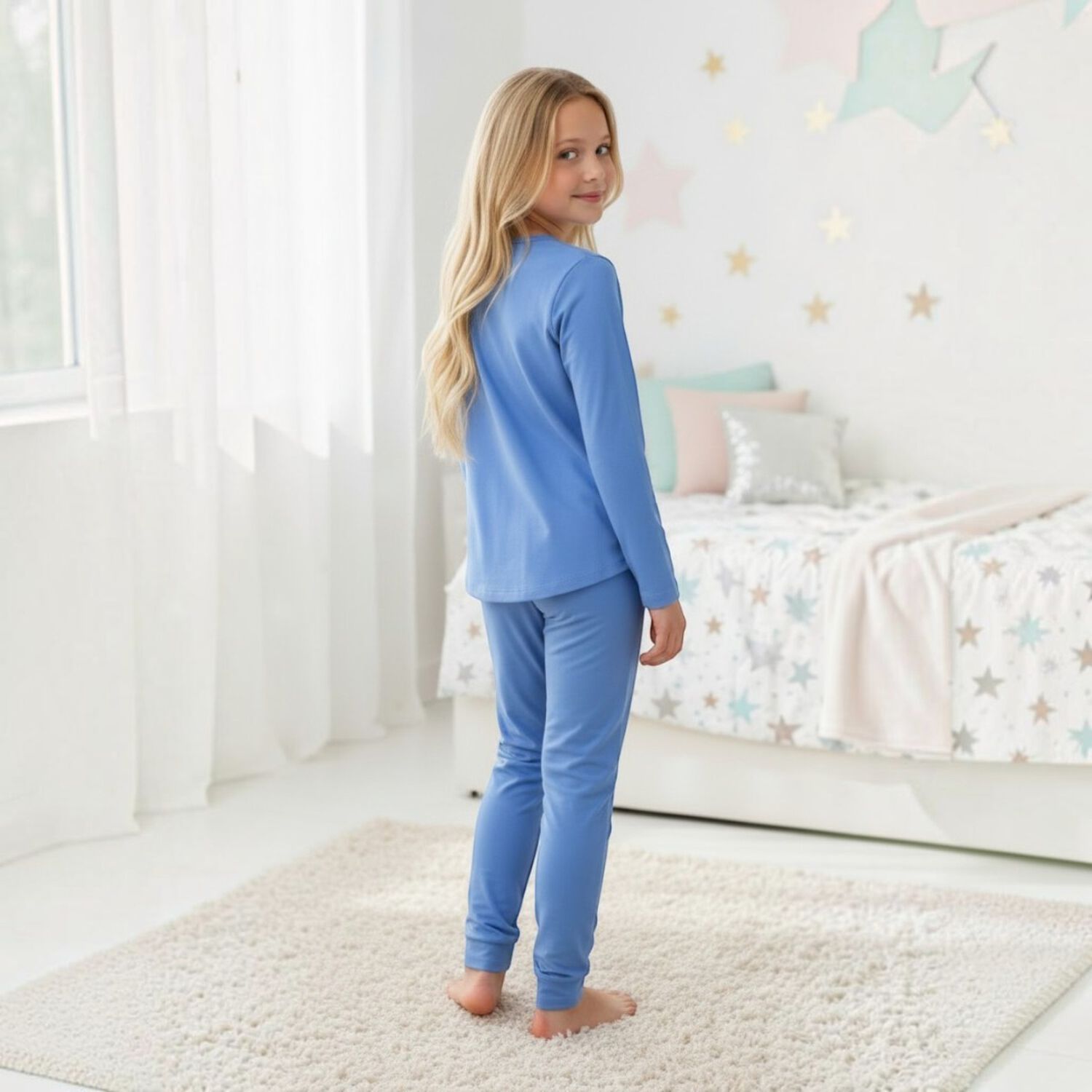 Pijama Ni&ntilde;a Estampado Super Star Celeste image number 3.0