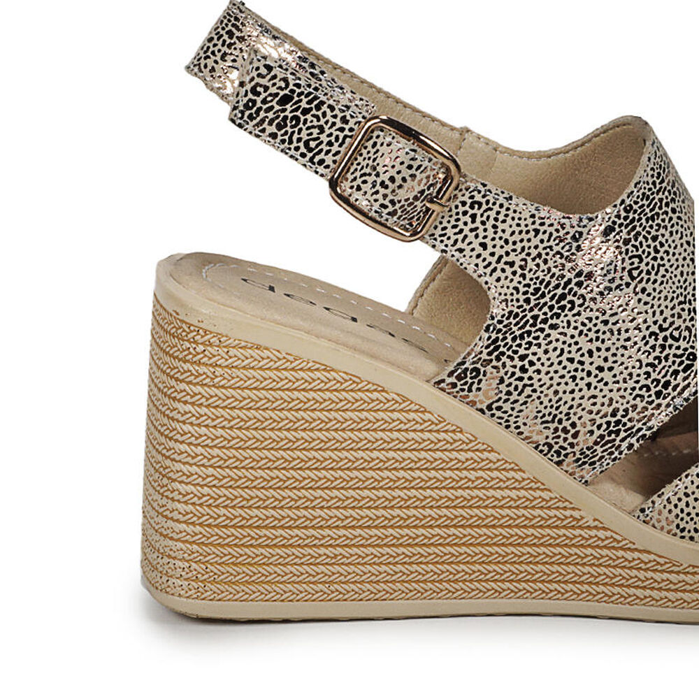Sandalia Cuero Eines Beige image number 5.0