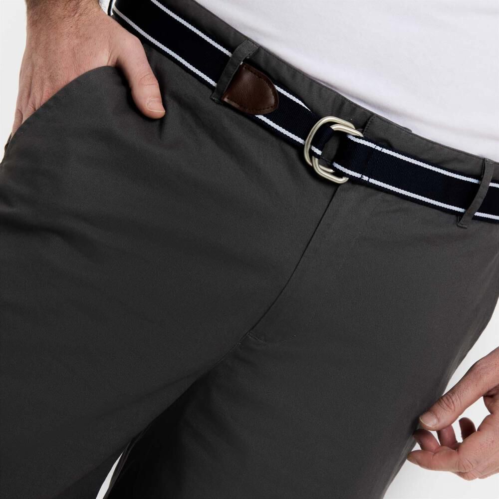 Bermuda Liso Tiro Medio Regular Hombre The King's Polo Club image number 4.0