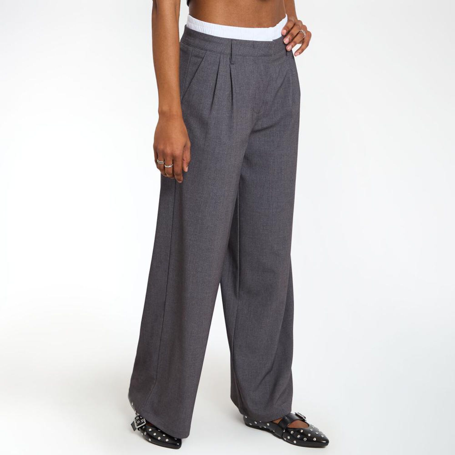 Pantal&oacute;n Sastrero Doble Pretina Tiro Medio Relax Mujer Rolly Go image number 2.0