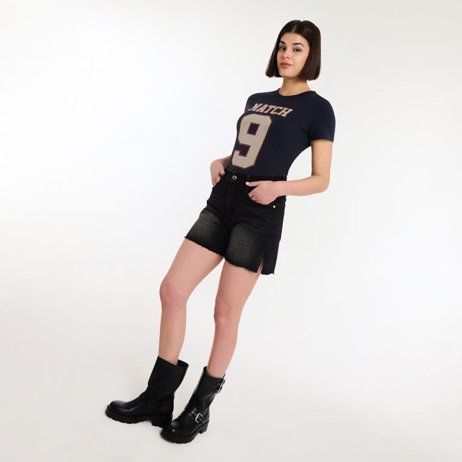 Polera Varsity Brillos Manga Corta Cuello Redondo Mujer Rolly Go image number 1.0