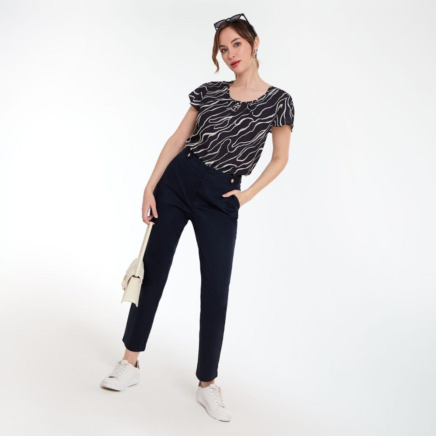 Blusa Full Print Sin Mangas Con Vuelos Cuello Redondo Mujer Lesage image number 1.0