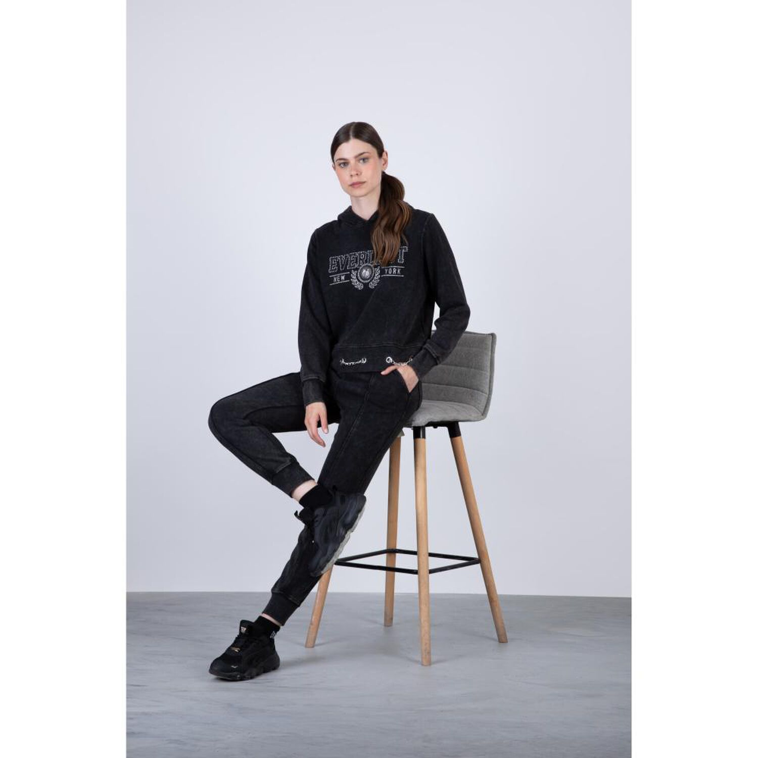 Jogger Magnolia Dark Everlast image number 4.0