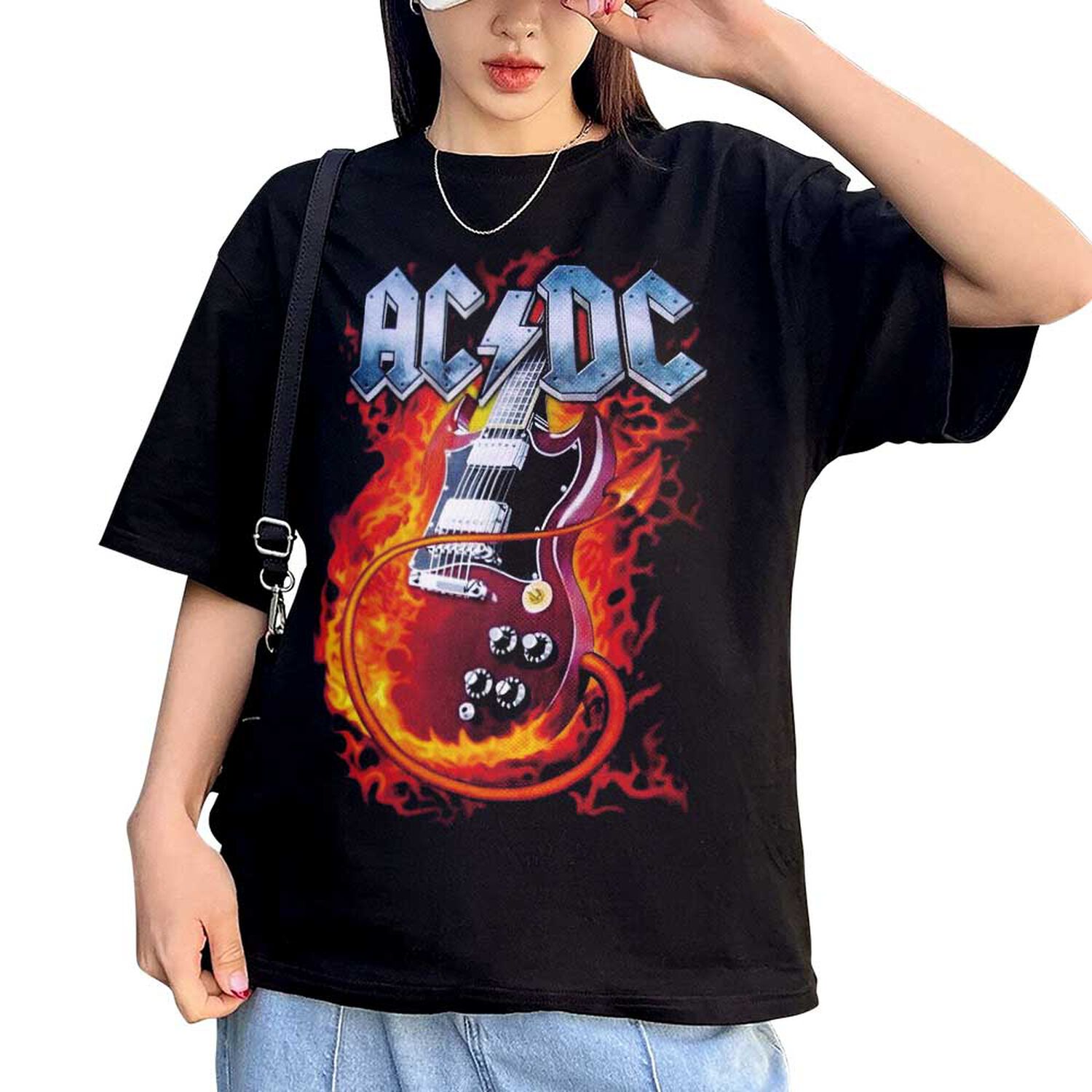 Polera Estampada Ac Dc Guitarra En Llamas Rock image number 1.0