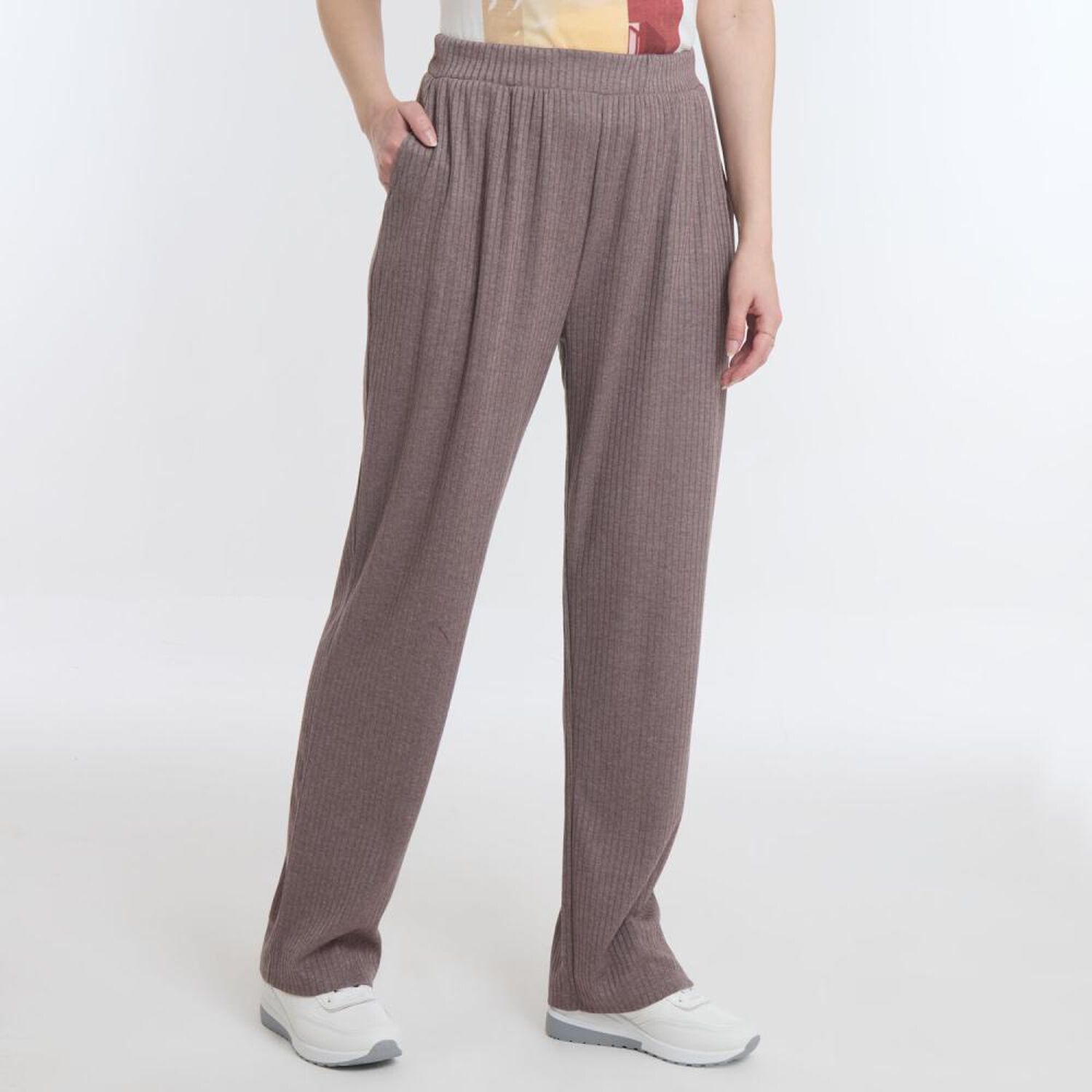 Pantal&oacute;n De Buzo Dise&ntilde;o Rib Tiro Medio Relax Mujer Geeps image number 2.0