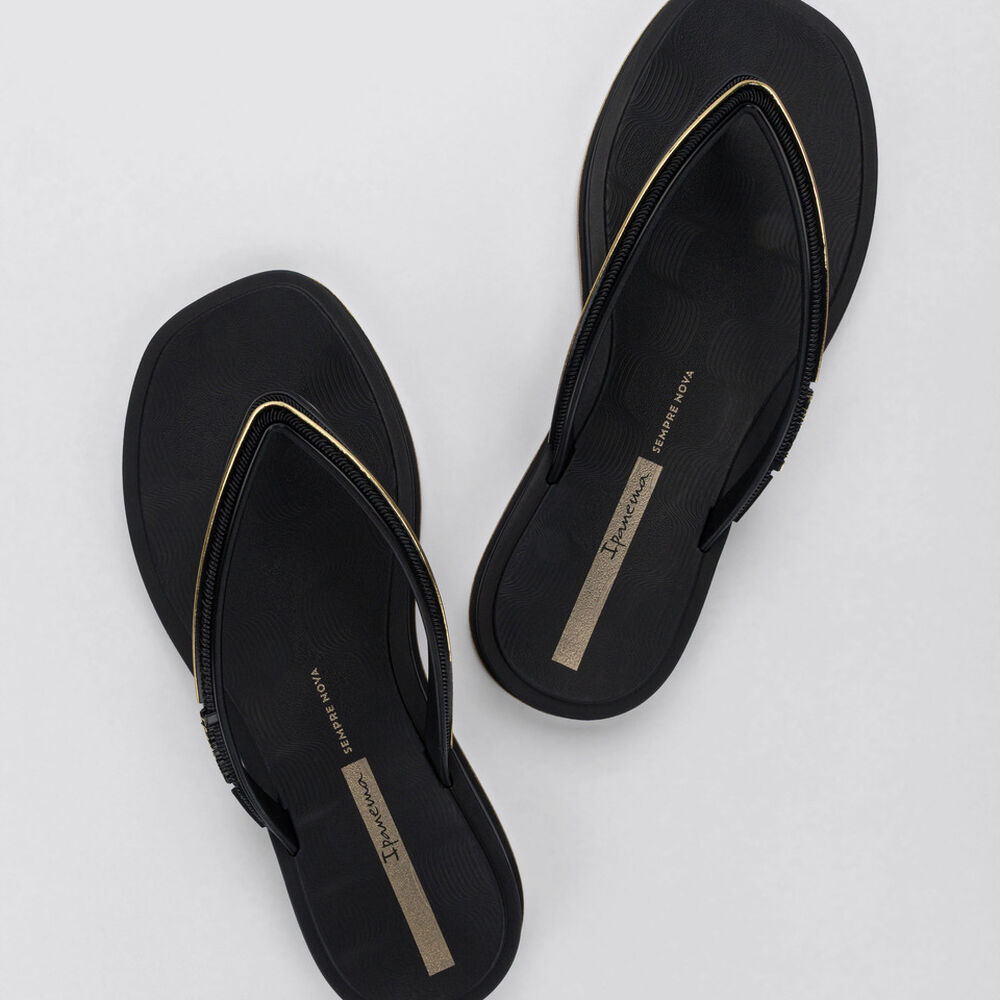 Sandalia Mujer Negro Glow 62 Ipanema image number 1.0