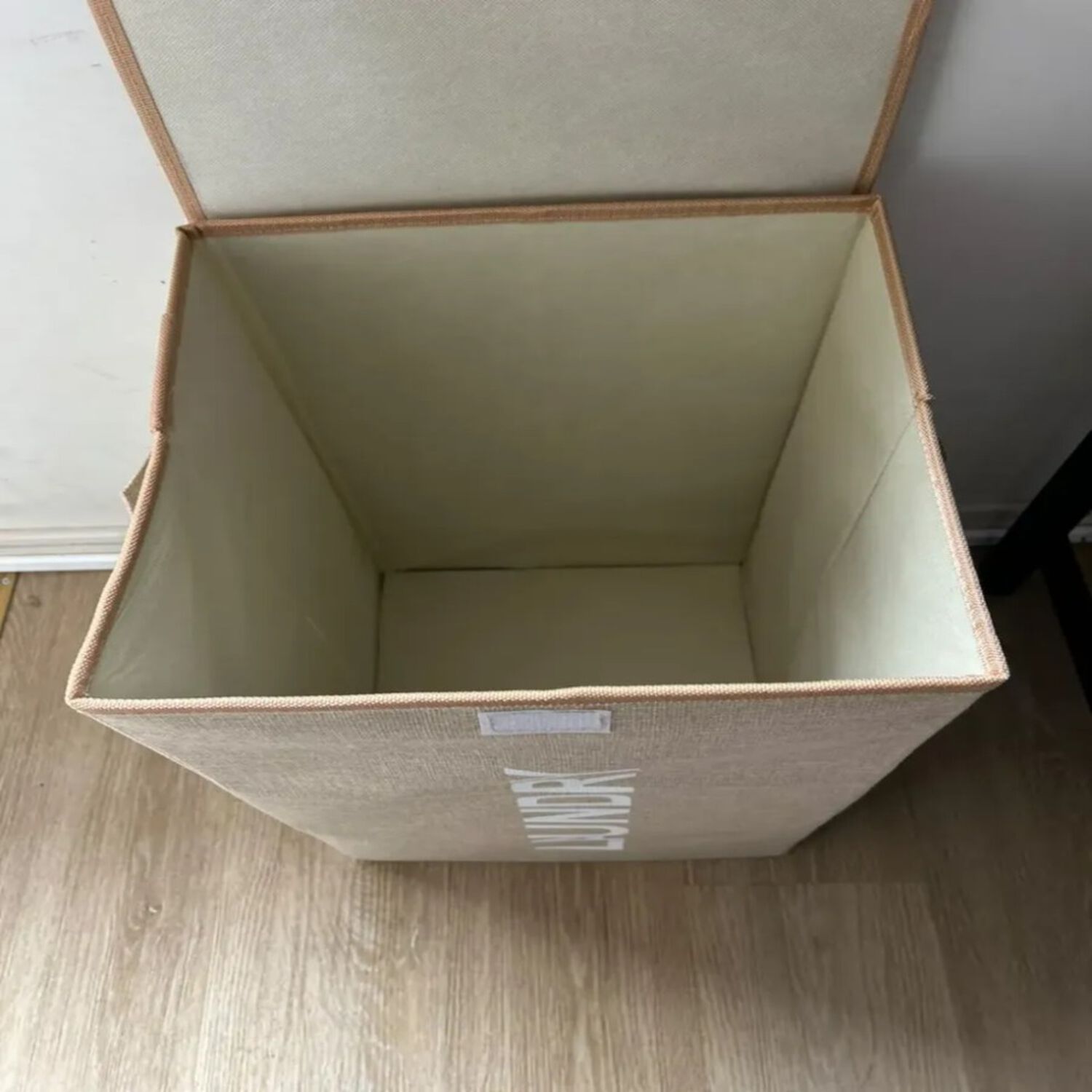 Canasto Organizador Para Ropa Laundry Beige Con Tapa image number 1.0