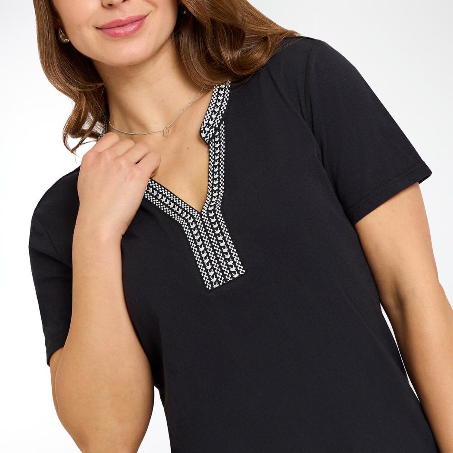 Polera Lisa Manga Corta Cuello Mao Mujer Geeps image number 4.0