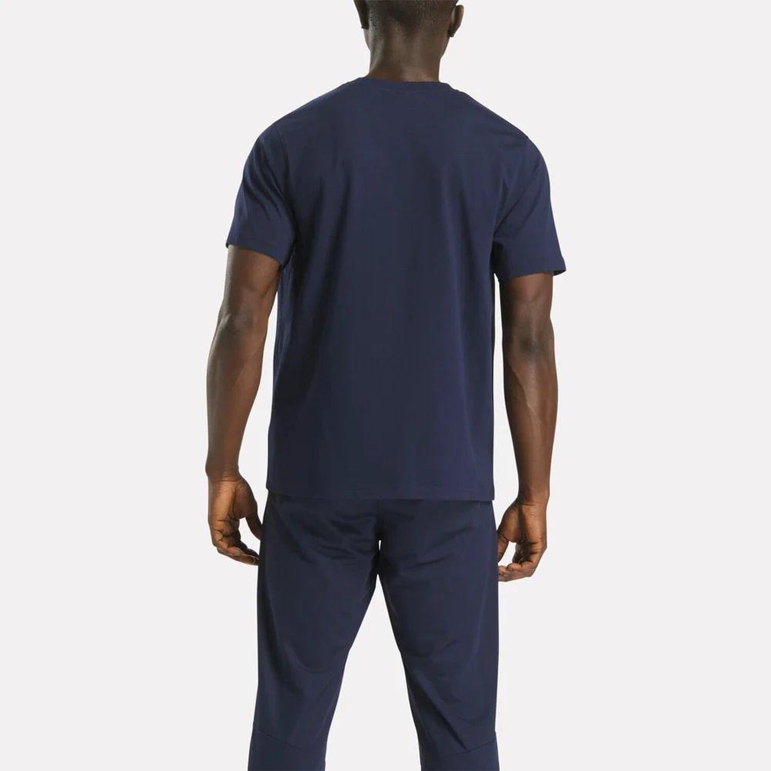 Polera Reebok Cody Small Logo Crew Neck image number 3.0