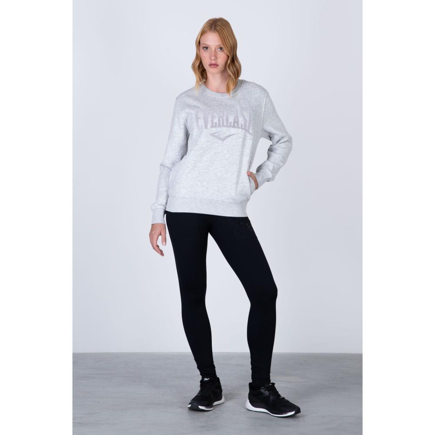 Poler&oacute;n Deportivo Mujer Everlast image number 3.0