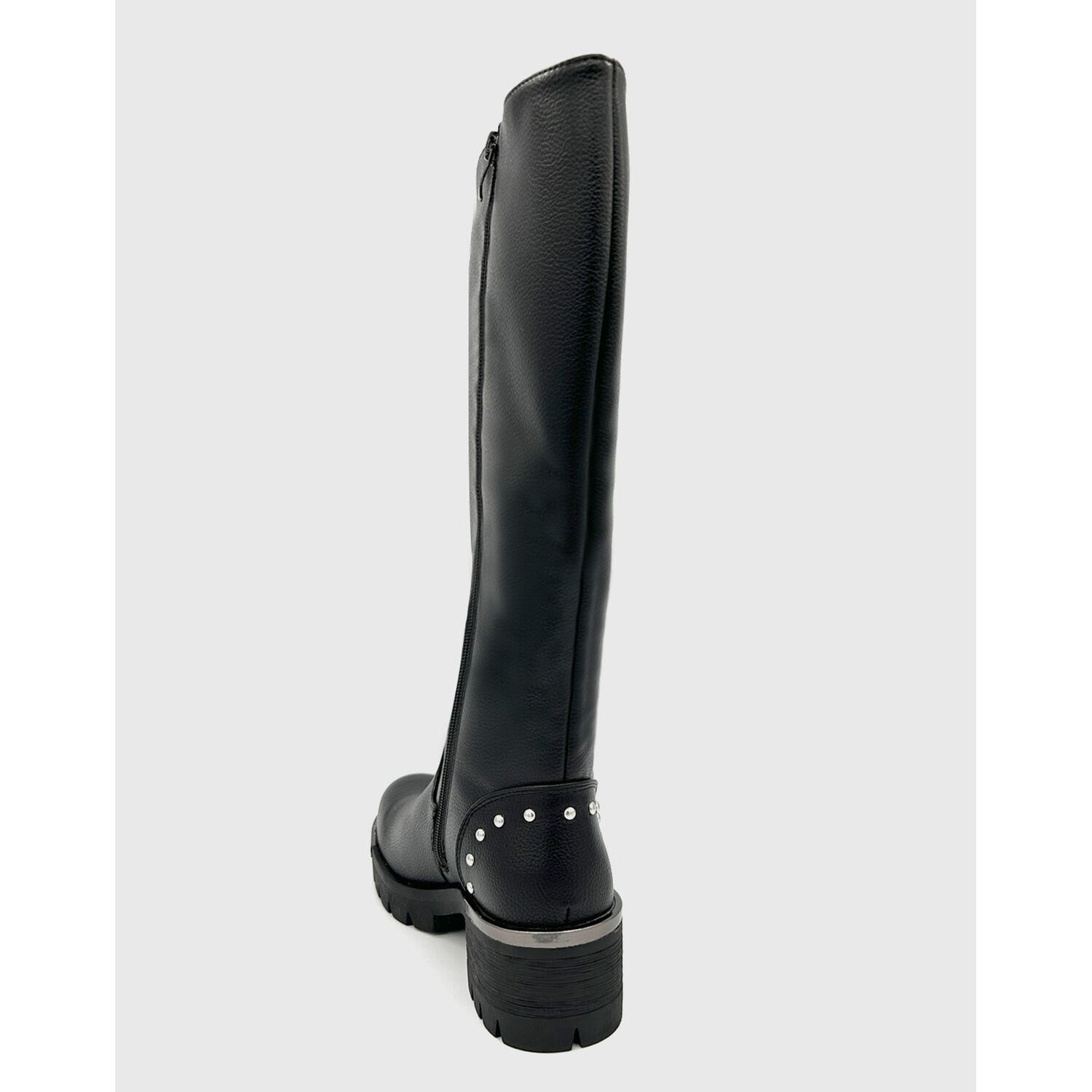 Bota Para Mujer, Negra Bajo La Rodilla Con Tachas Danicolle image number 3.0