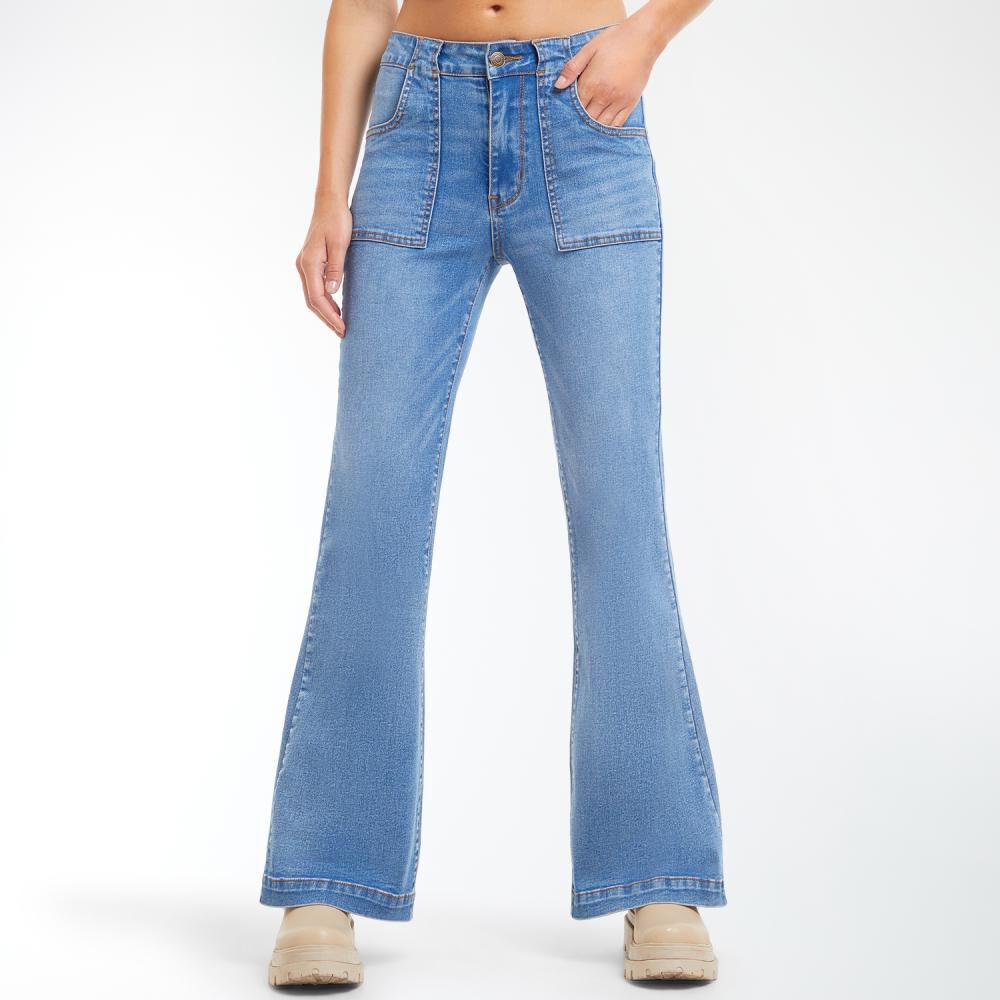 Jeans Con Bolsillos Tiro Medio Flare Mujer Freedom image number 0.0