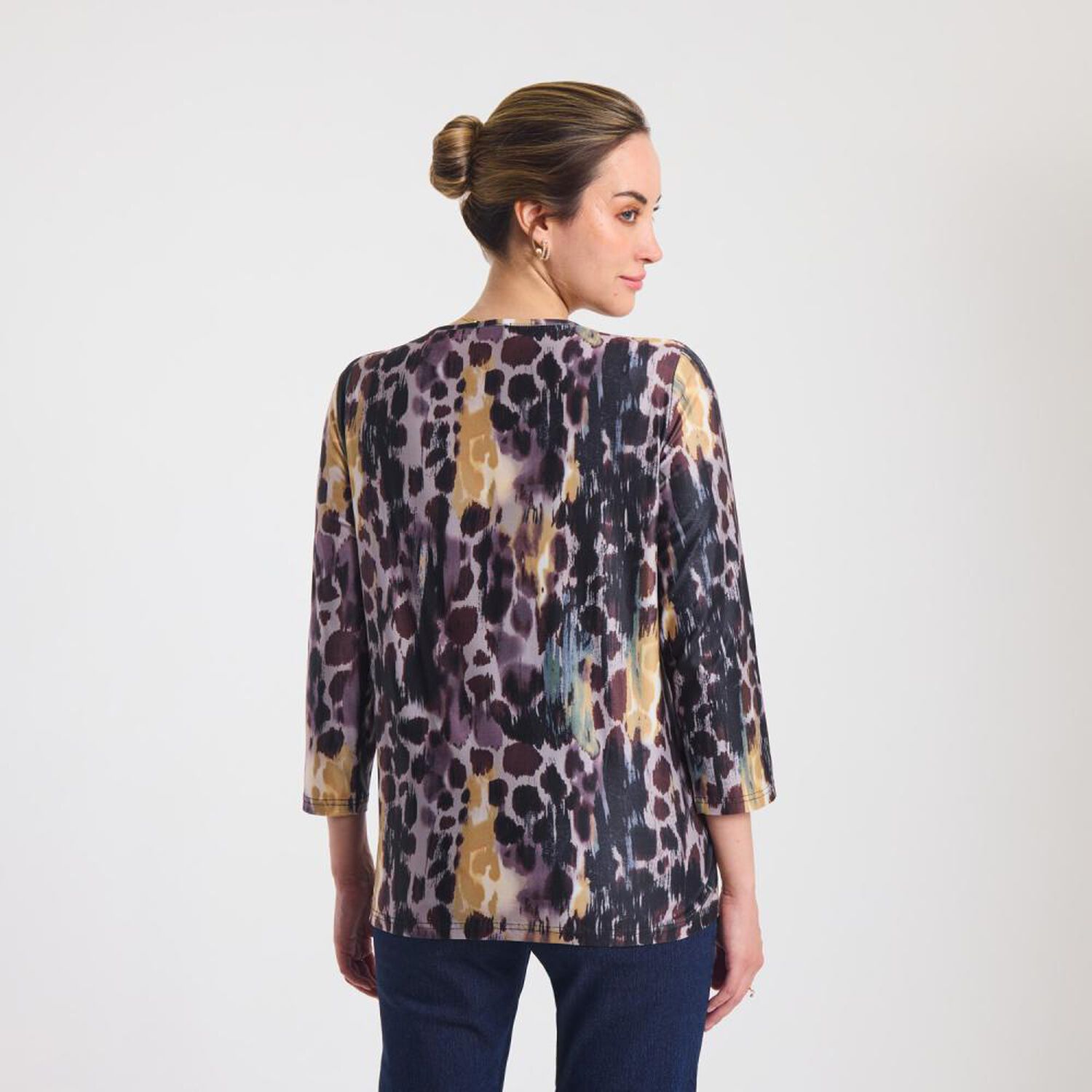 Polera Full Print Manga Larga Cuello Redondo Mujer Lesage image number 3.0