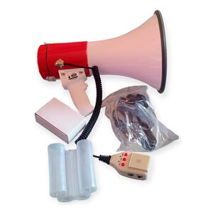 Meg&aacute;fono Altavoz Recargable De Mano 50w