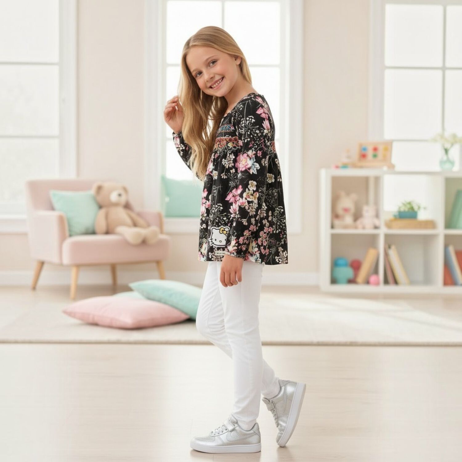 Polera Ni&ntilde;a Hello Kitty image number 3.0