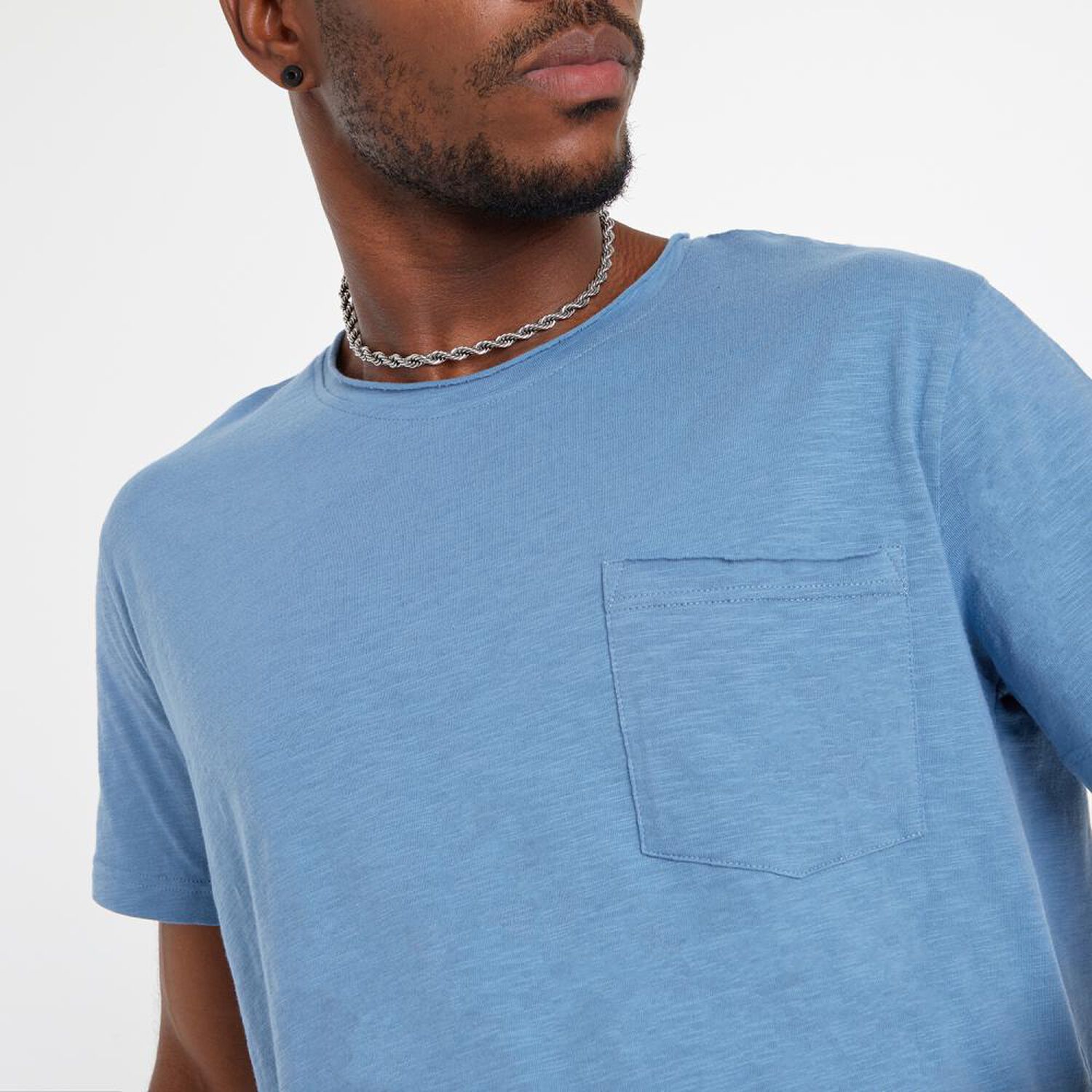 Polera Regular Manga Corta Cuello Redondo Hombre Rolly Go image number 4.0