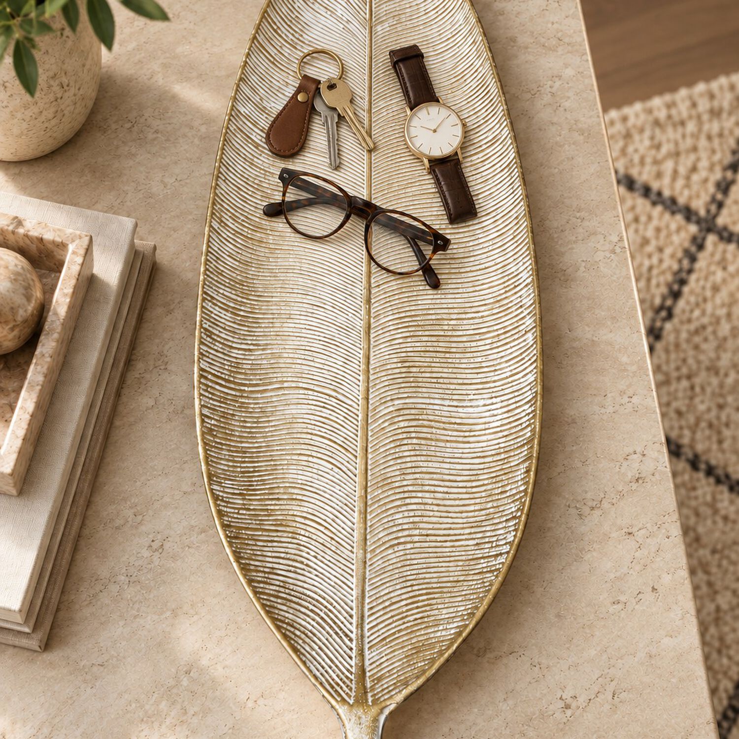 Bandeja Decorativa Forma De Hoja Estilo Moderno Organico 59 Cm Color Blanco Dorado image number 6.0