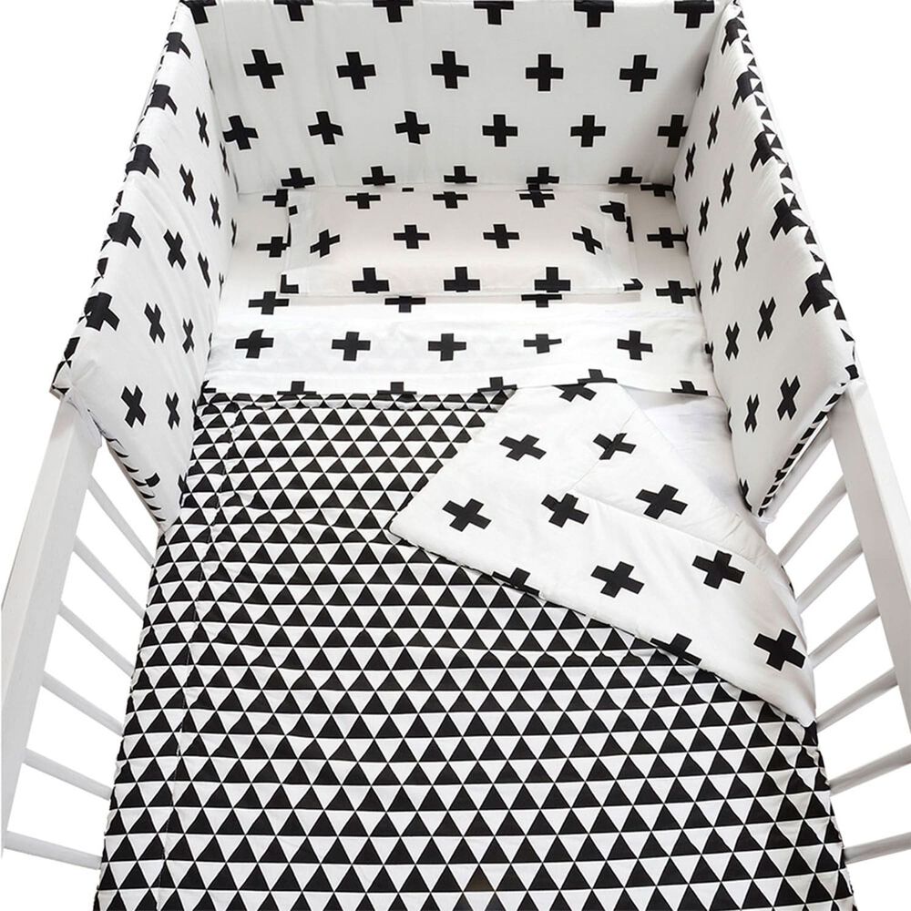 Set De Ropa De Cama Blanco Y Negro 140 X 70cm image number 0.0