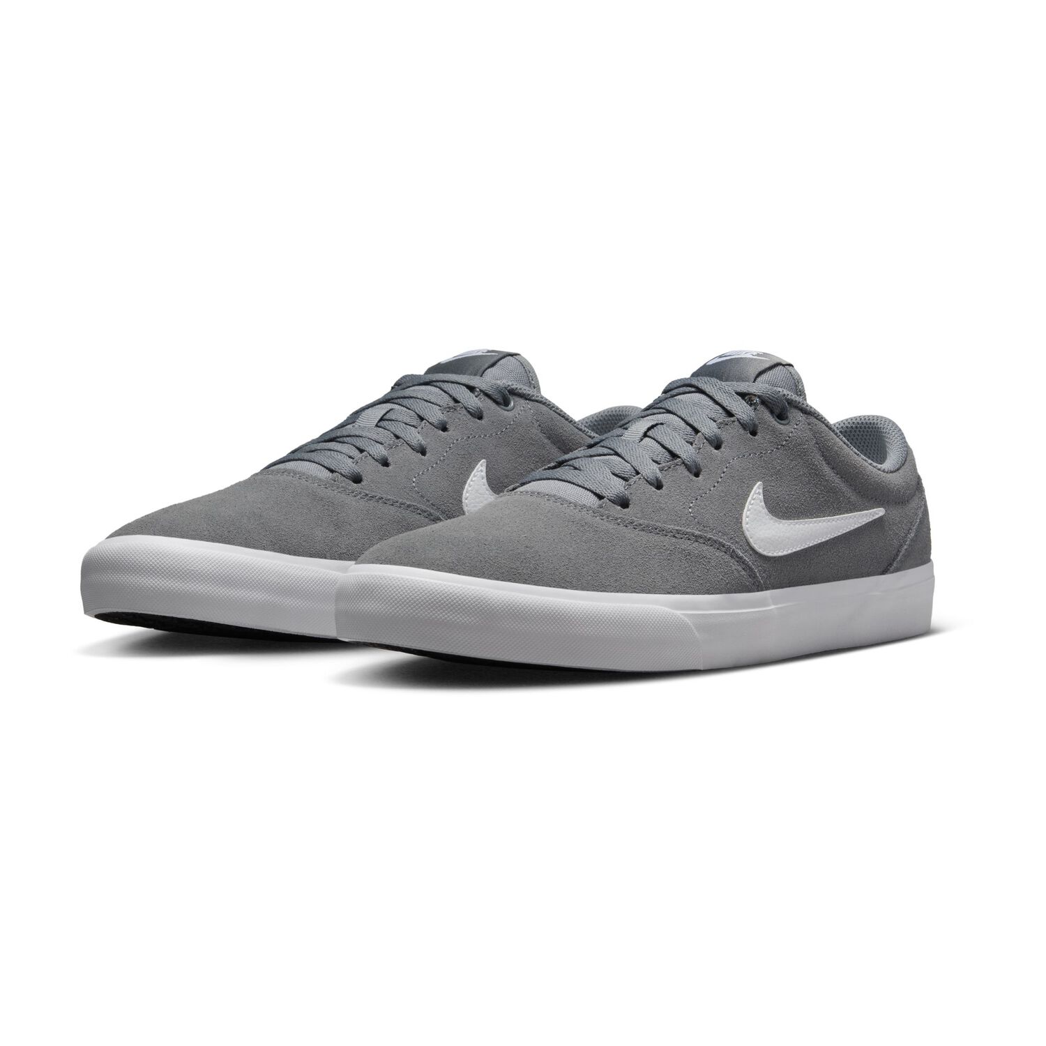 Zapatilla Nike Charge Suede Hombre Gris image number 2.0