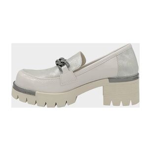 Mocasin Para Mujer Con Taco Y Cadena Beige