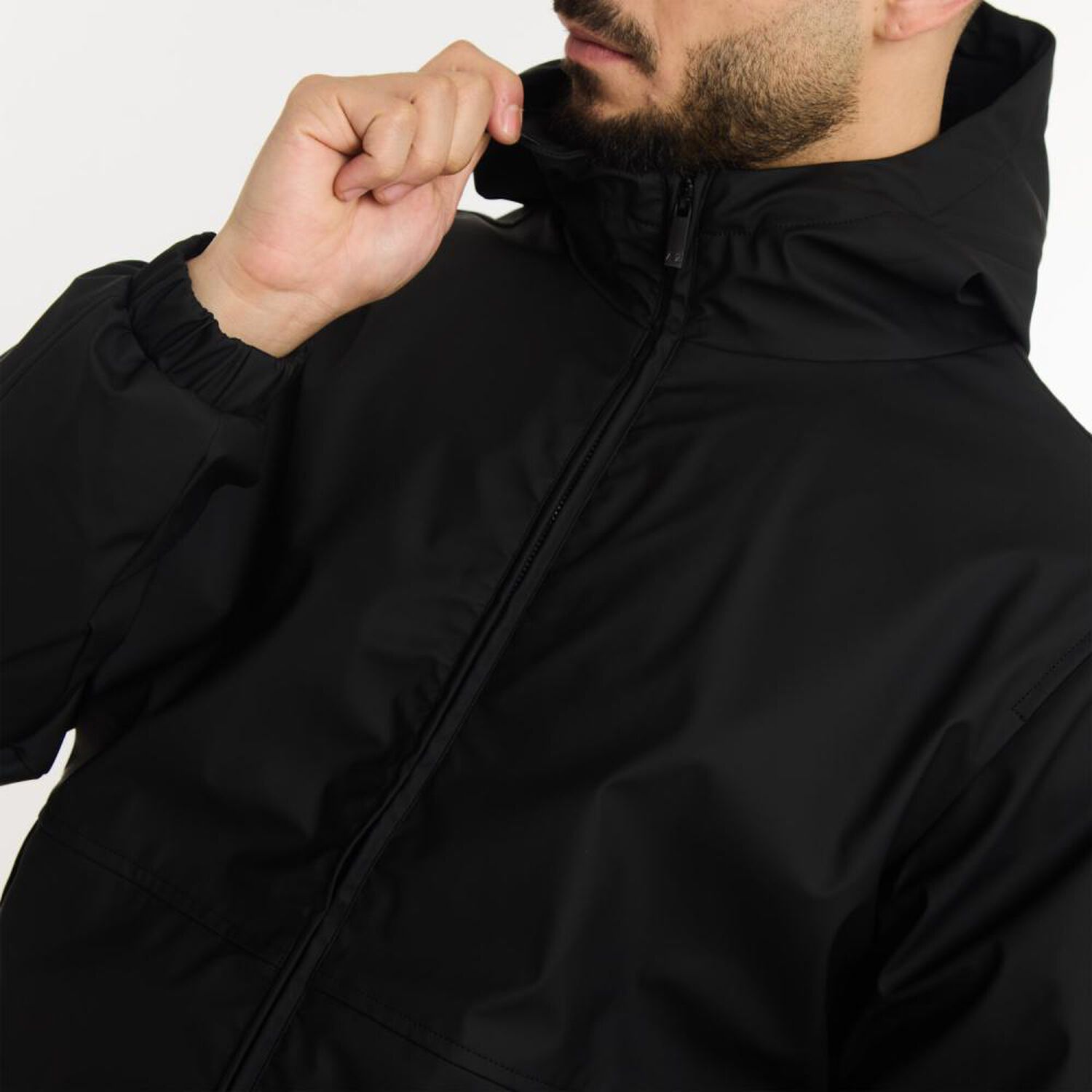 Chaqueta Slim Cuello Alto Con Capucha Hombre Az Black image number 4.0