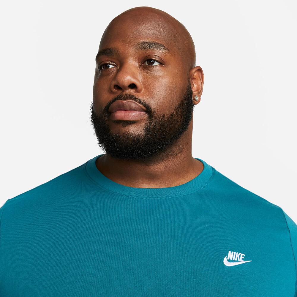 Polera Deportiva Manga Corta Hombre Sportswear Club Nike image number 7.0