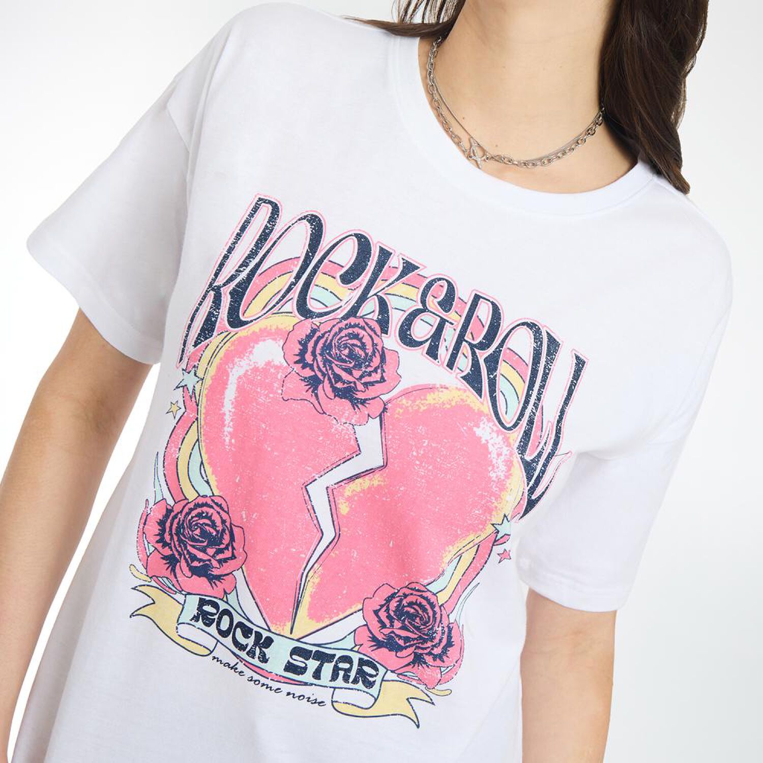 Polera Estampada Manga Corta Cuello Redondo Mujer Rolly Go image number 4.0