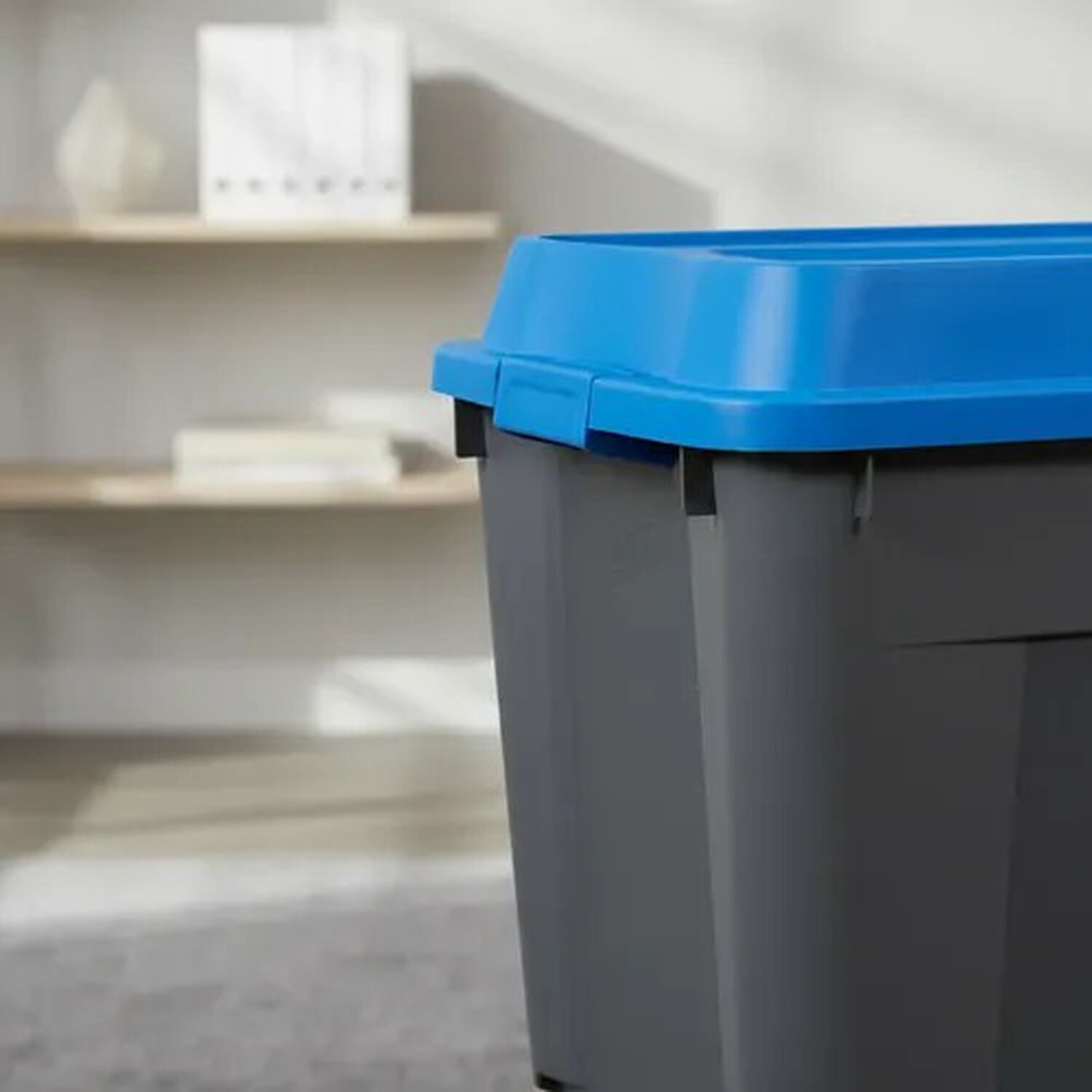 Caja Baul 210 Litros Reyplast Color Gris Tapa Azul image number 7.0