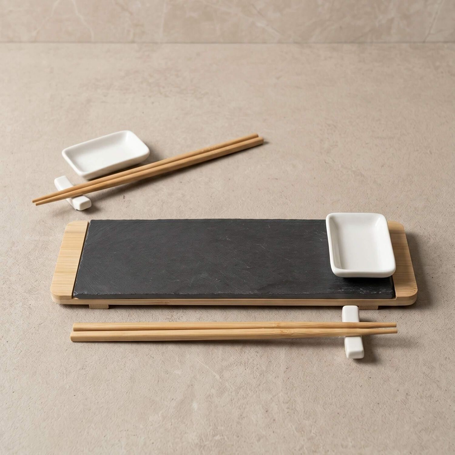 Set Sushi Para 2 Personas En Tabla Bamboo Y Palillos image number 4.0