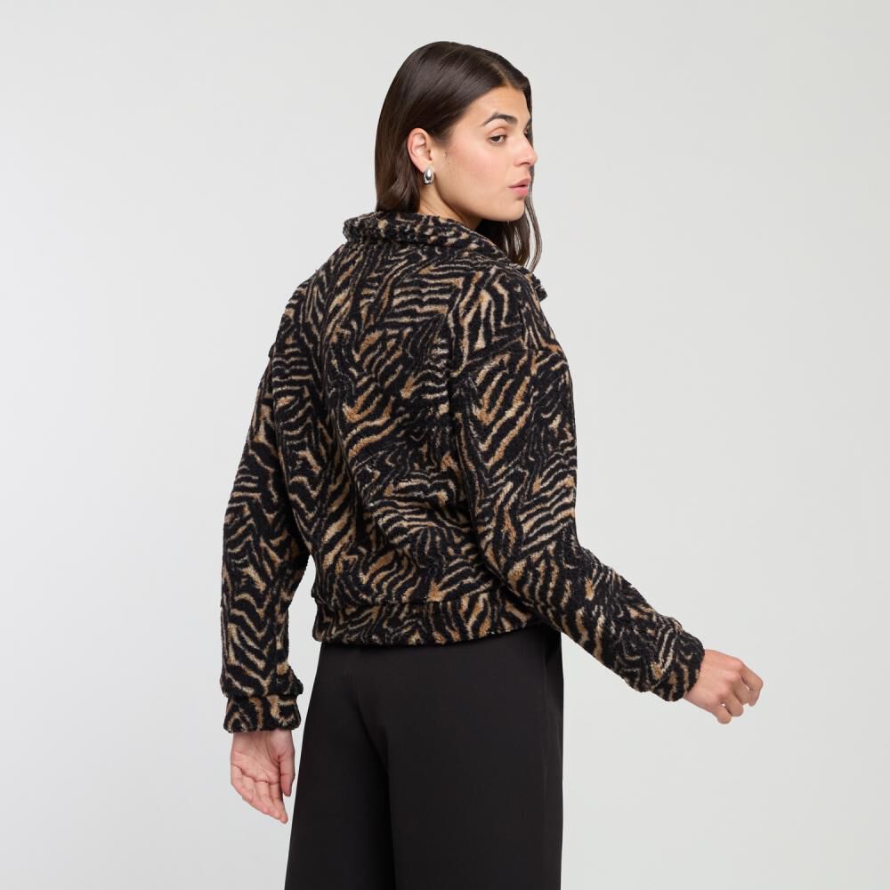 Polerón Chiporro Estampado Regular Cuello Alto Mujer Rolly Go image number 3.0