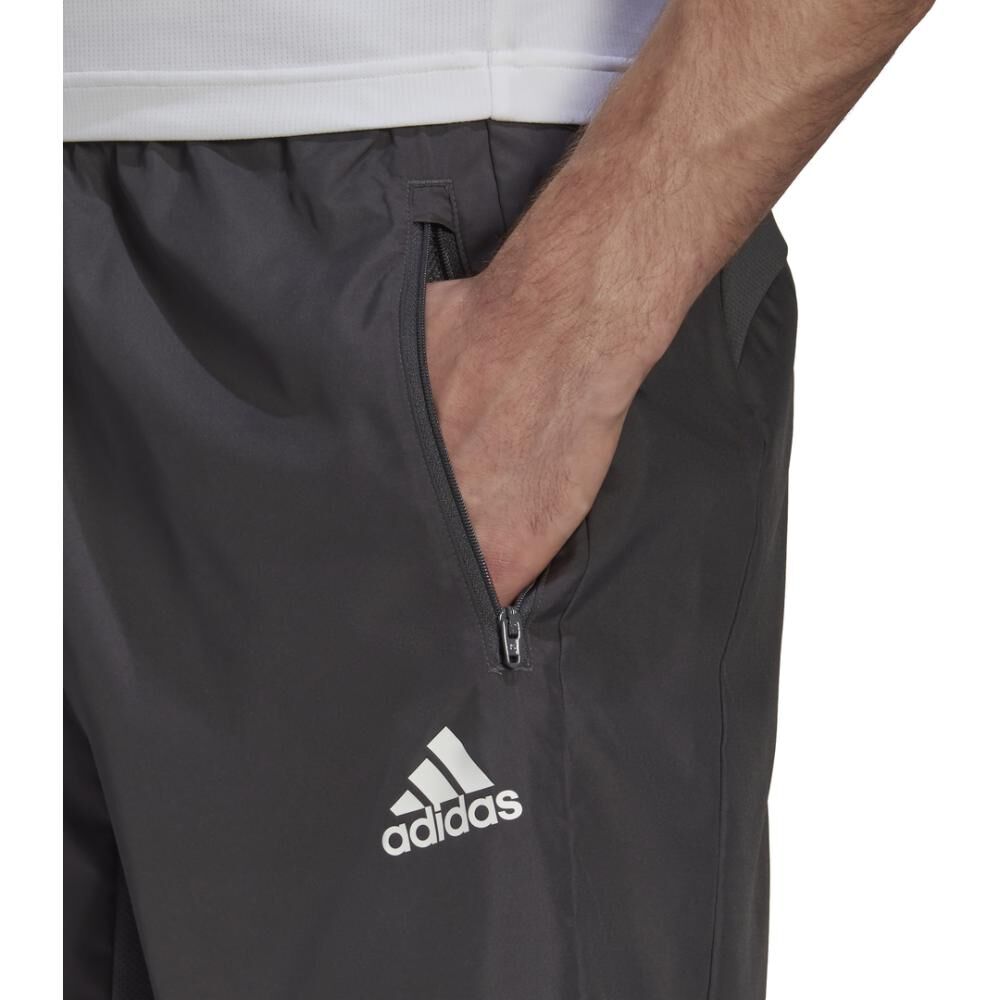 Short Deportivo Hombre Adidas D2m Woven image number 3.0