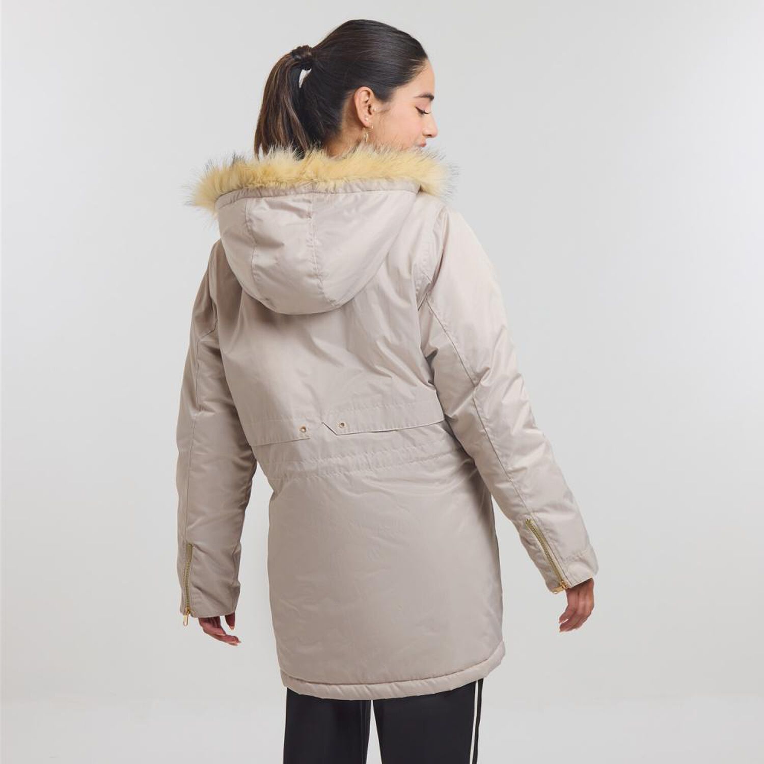 Chaqueta Regular Cuello Alto Con Capucha Con Piel Mujer Freedom image number 3.0