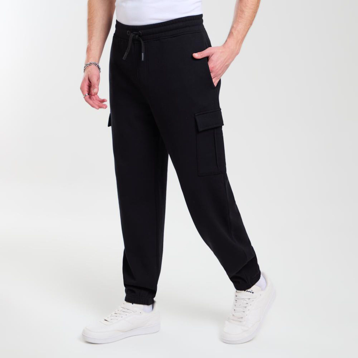 Pantal&oacute;n Cargo Tiro Medio Slim Hombre Skuad image number 2.0