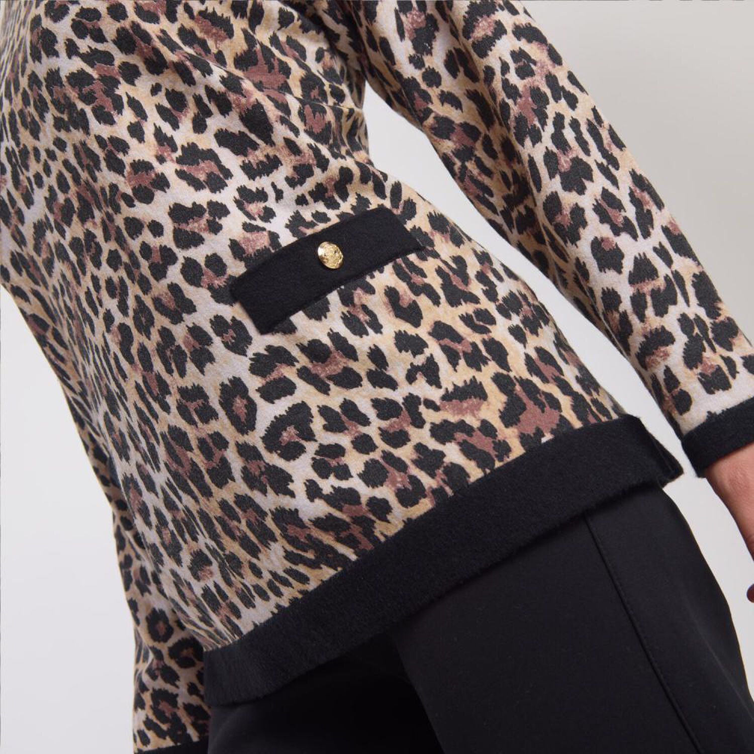 Sweater Animal Print Manga Larga Cuello Redondo Mujer Lesage image number 4.0