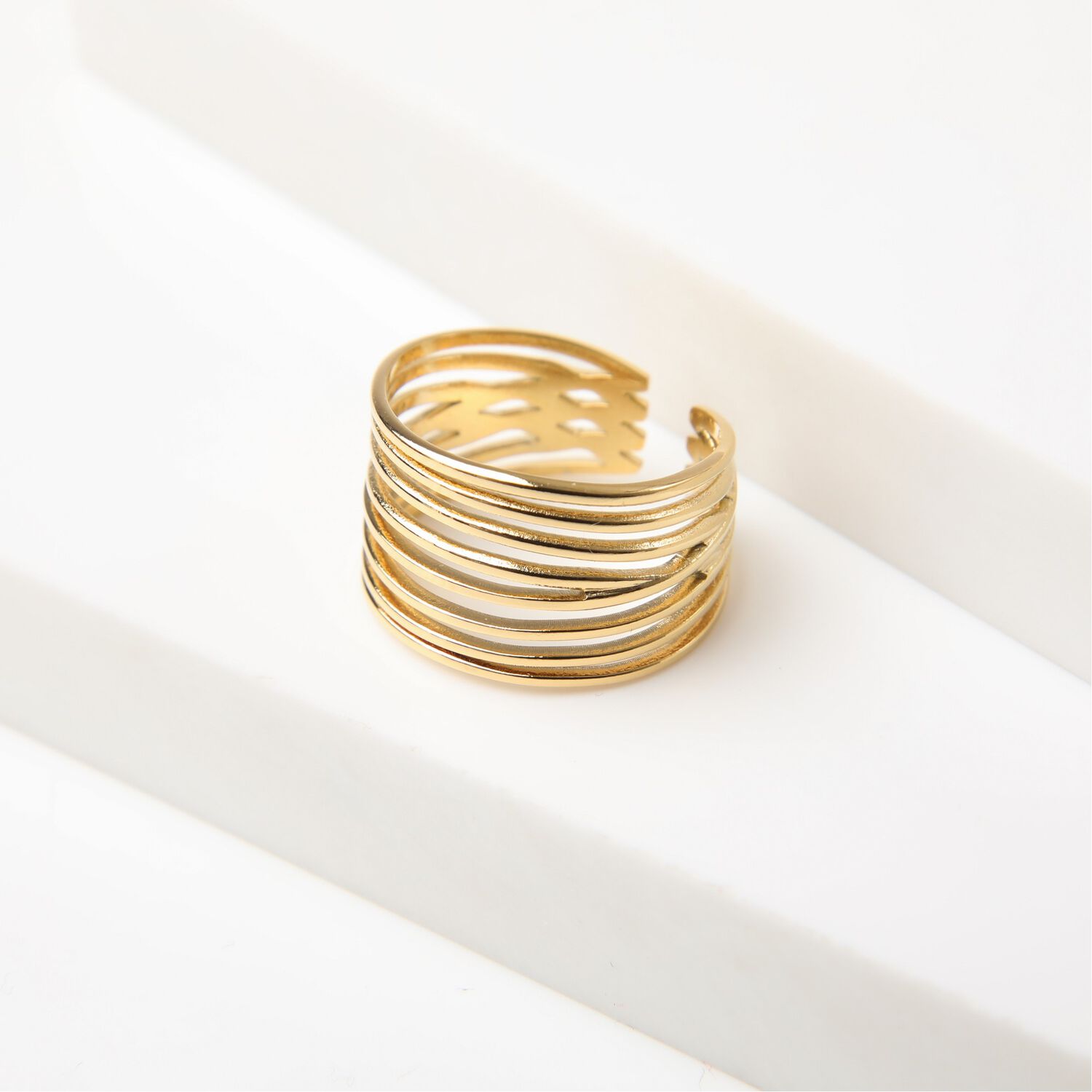 Anillo 19v69 Dorado Mujer Str340 image number 0.0
