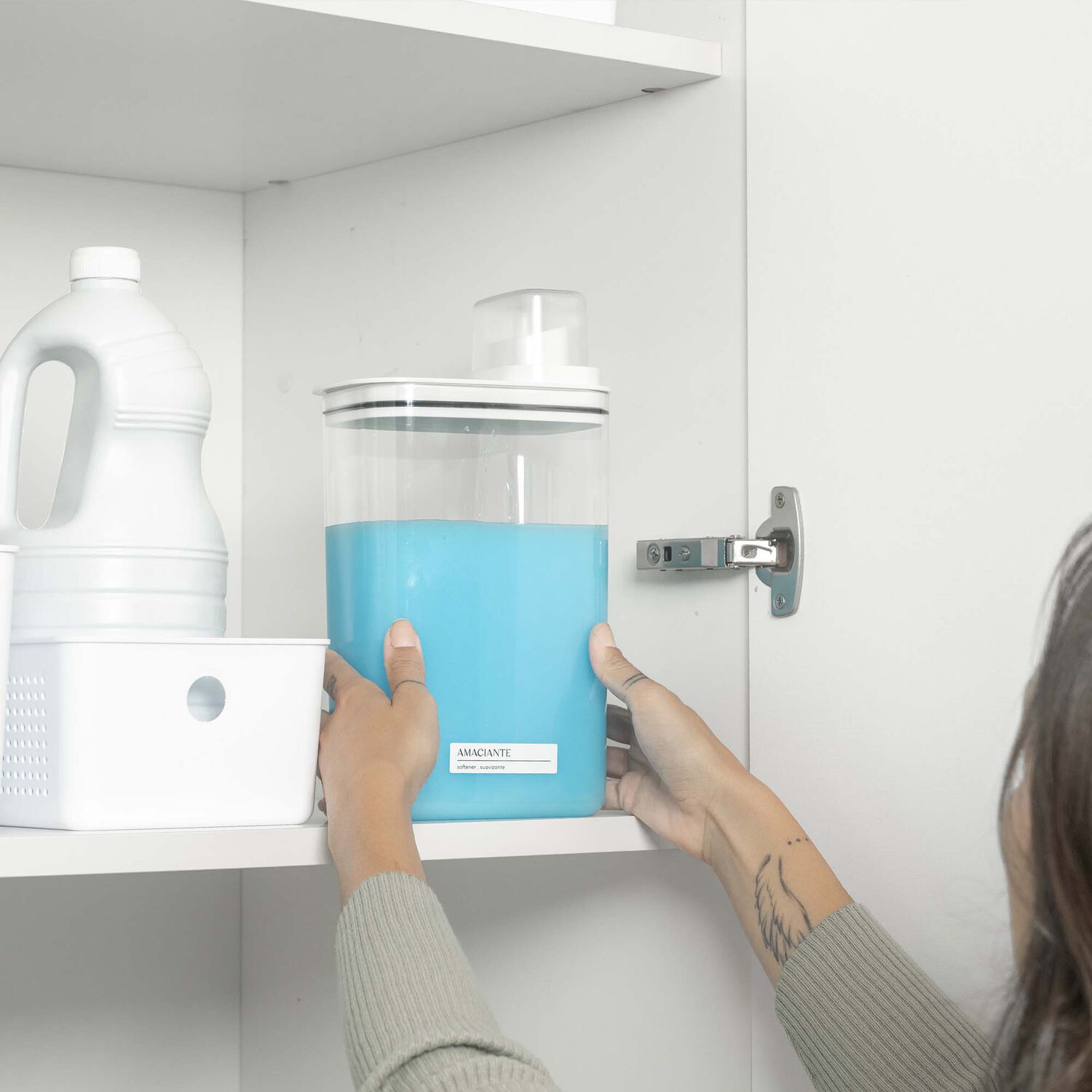 Dispensador De Detergente 2,3 Litros Gris image number 3.0