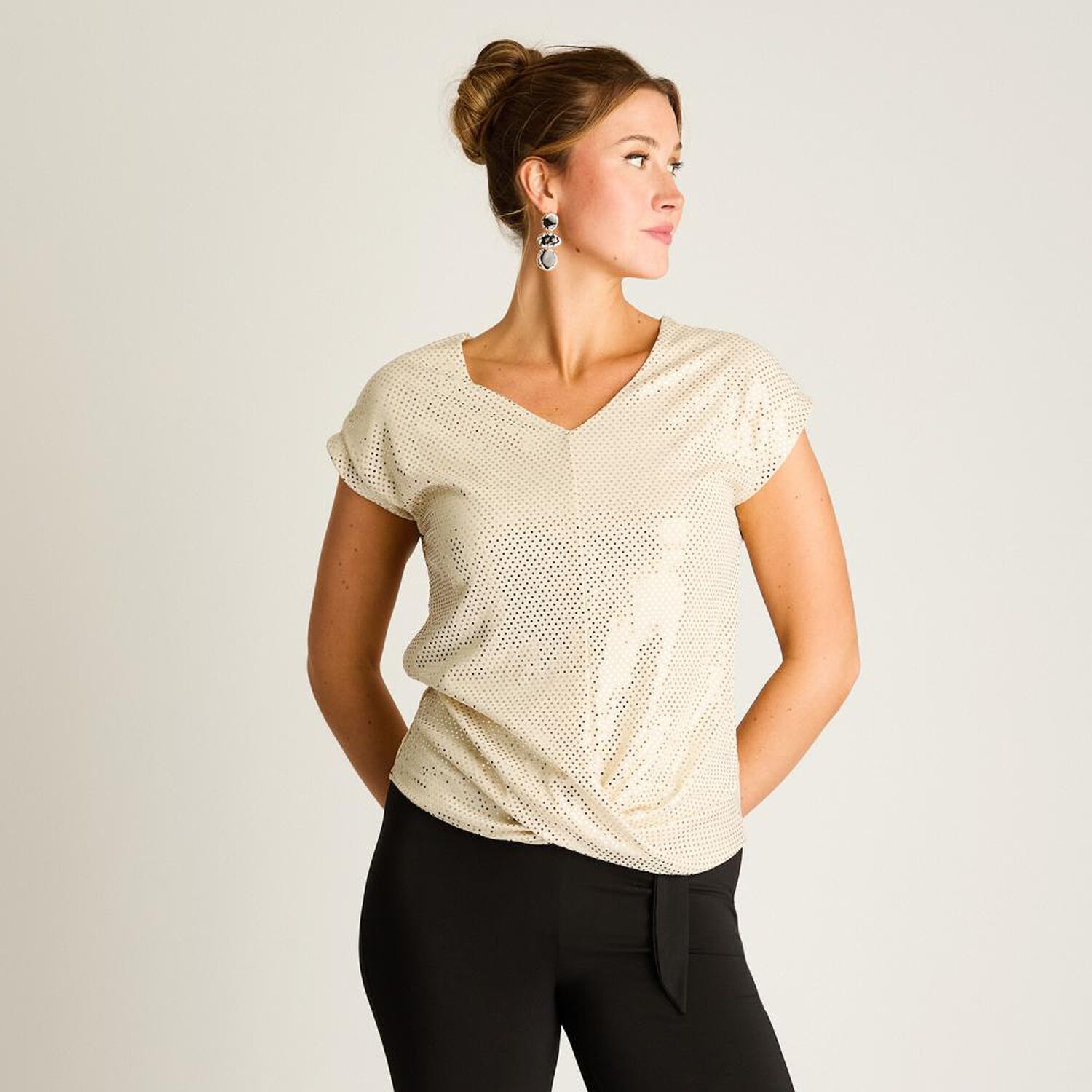 Polera Lentejuela Fantasia Y Lurex Manga Corta Cuello V Mujer Lorenzo Di Pontti image number 0.0