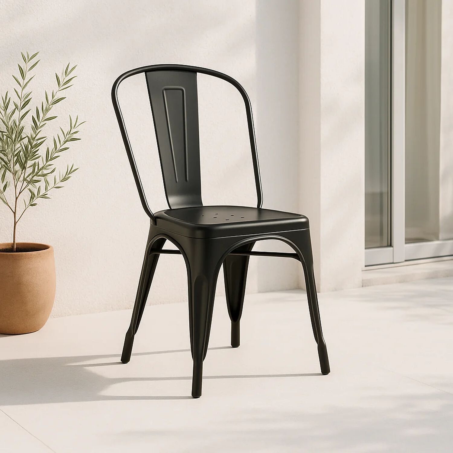 Silla Tolix De Comedor O Terraza Exterior - Negra image number 1.0