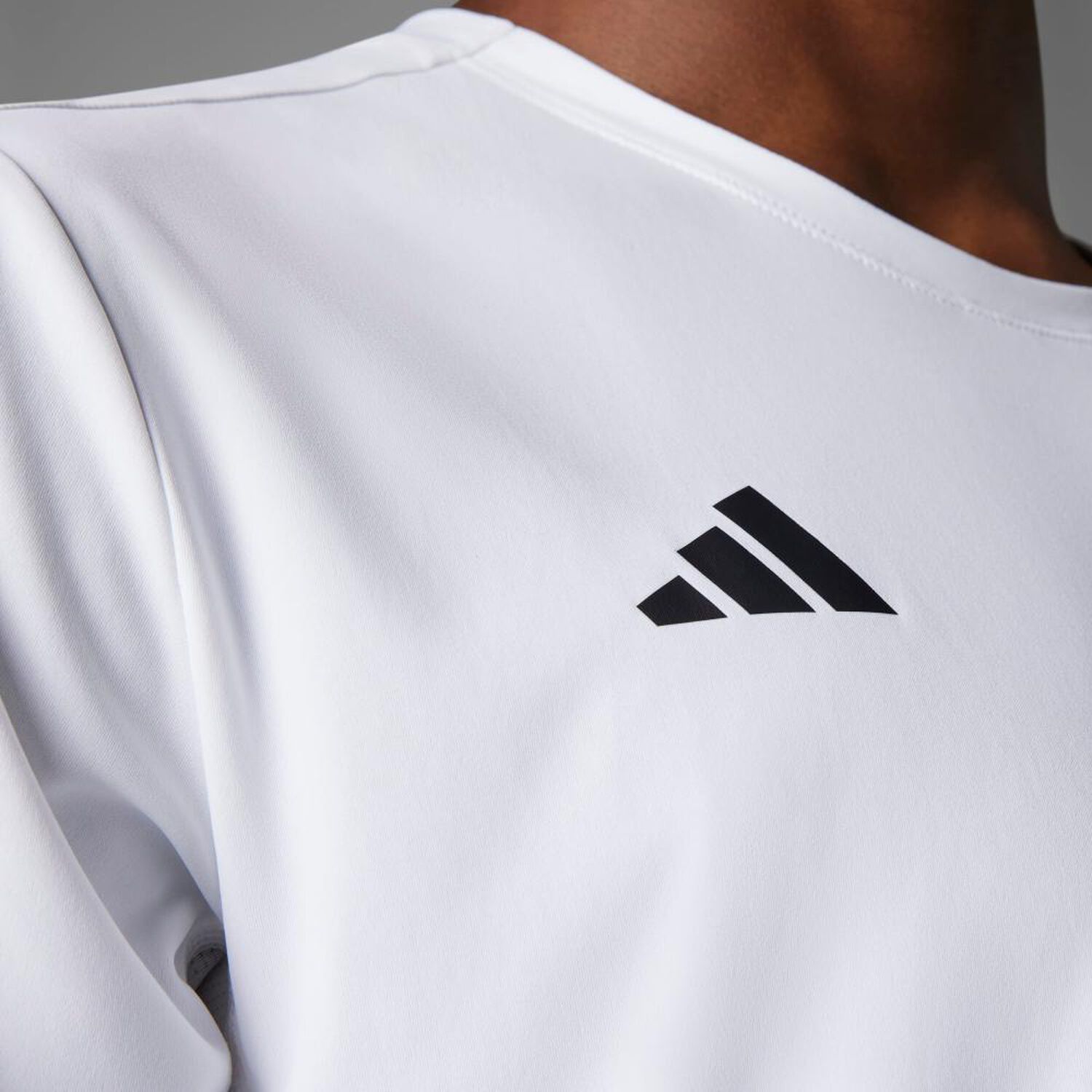 Camiseta Adizero Essentials Running Adidas image number 4.0