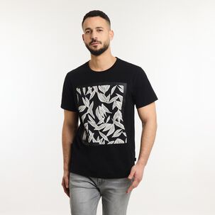 Polera Estampada Manga Corta Cuello Redondo Hombre Az Black