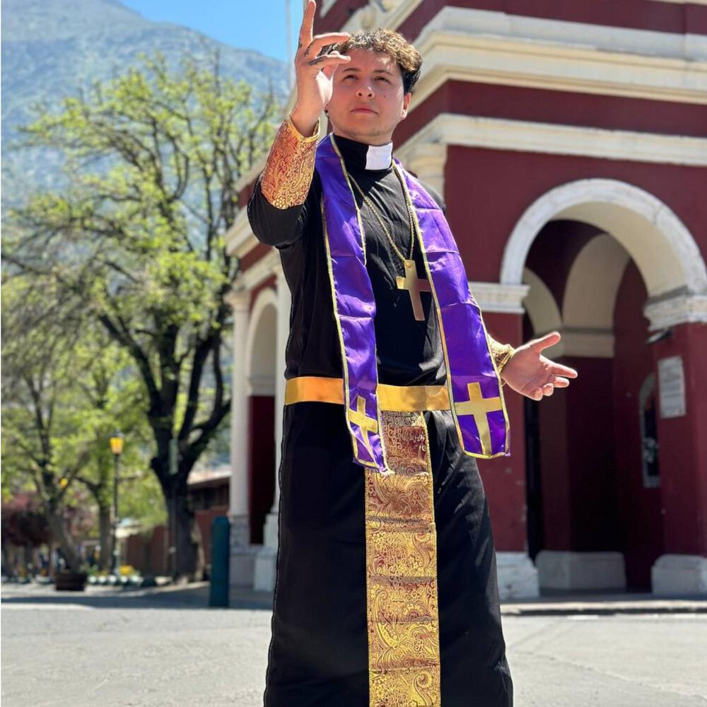 Disfraz Cosplay Cura Monje Morado Religioso - M image number 2.0