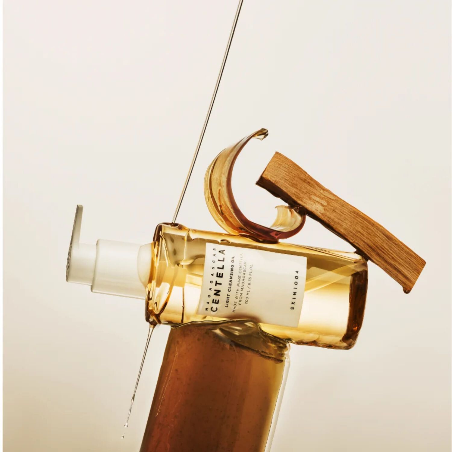Mc Light Cleansing Oil 200ml image number 2.0