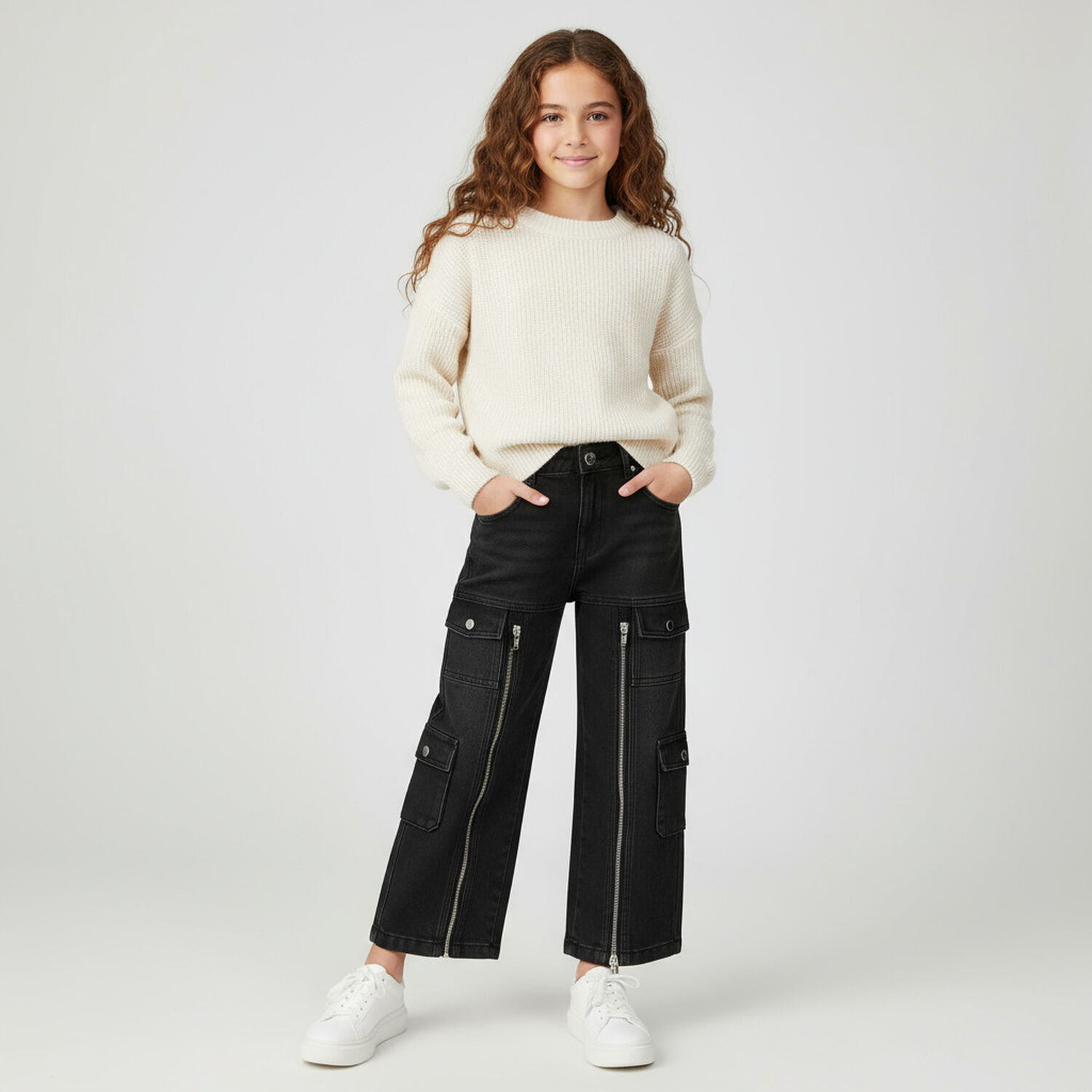Pantalon Jeans Cargo Ni&ntilde;a Con Cierres Estilo Urbano image number 0.0