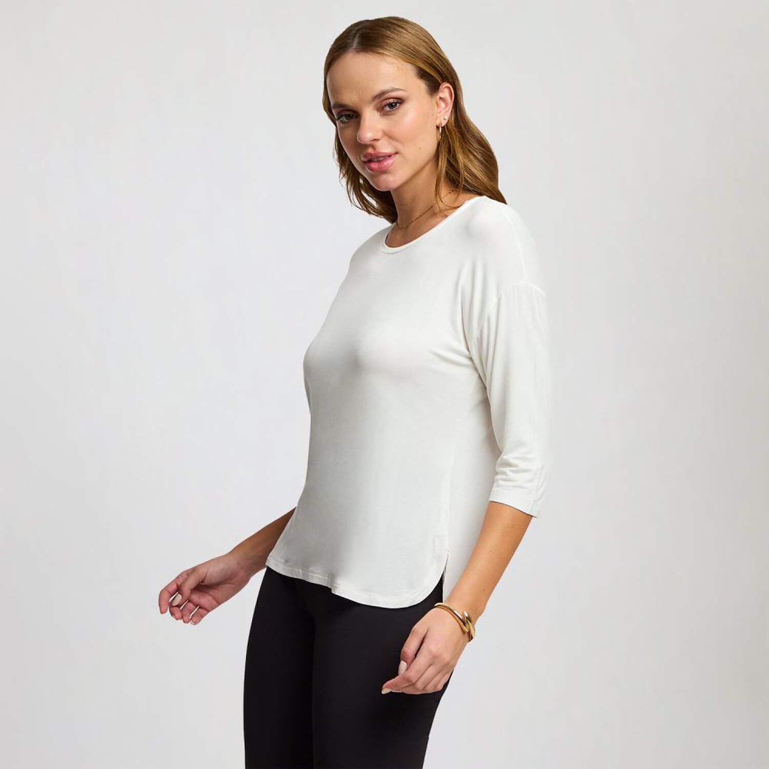 Polera B&aacute;sica Manga 3/4 Cuello Redondo Mujer Kimera image number 2.0