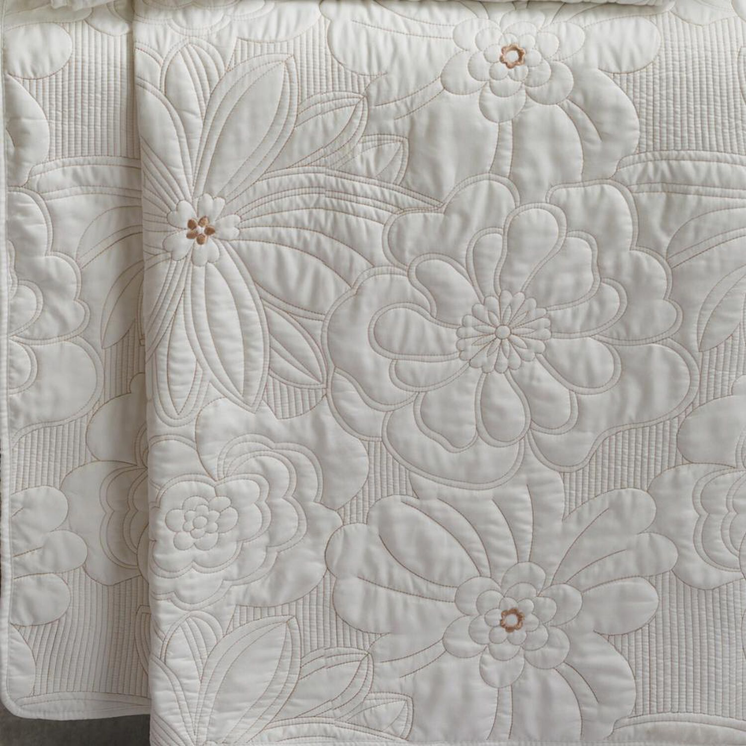 Quilt Andes Bordado Florencia Beige image number 1.0